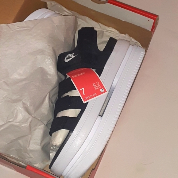 NWT Nike Icon Classic Platform Sandals Women's Size W7 Black/White DHO224-001 - Picture 6 of 9